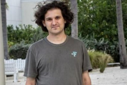 Công nghệ thông tin - Ông chủ sàn tiền số FTX bị bắt: Từ chàng trai “vàng” đến nhân vật phản diện