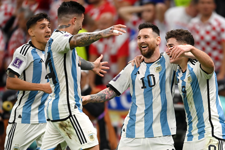 Argentina thi nhau lập kỷ lục mới trên đường vào chung kết World Cup - 1