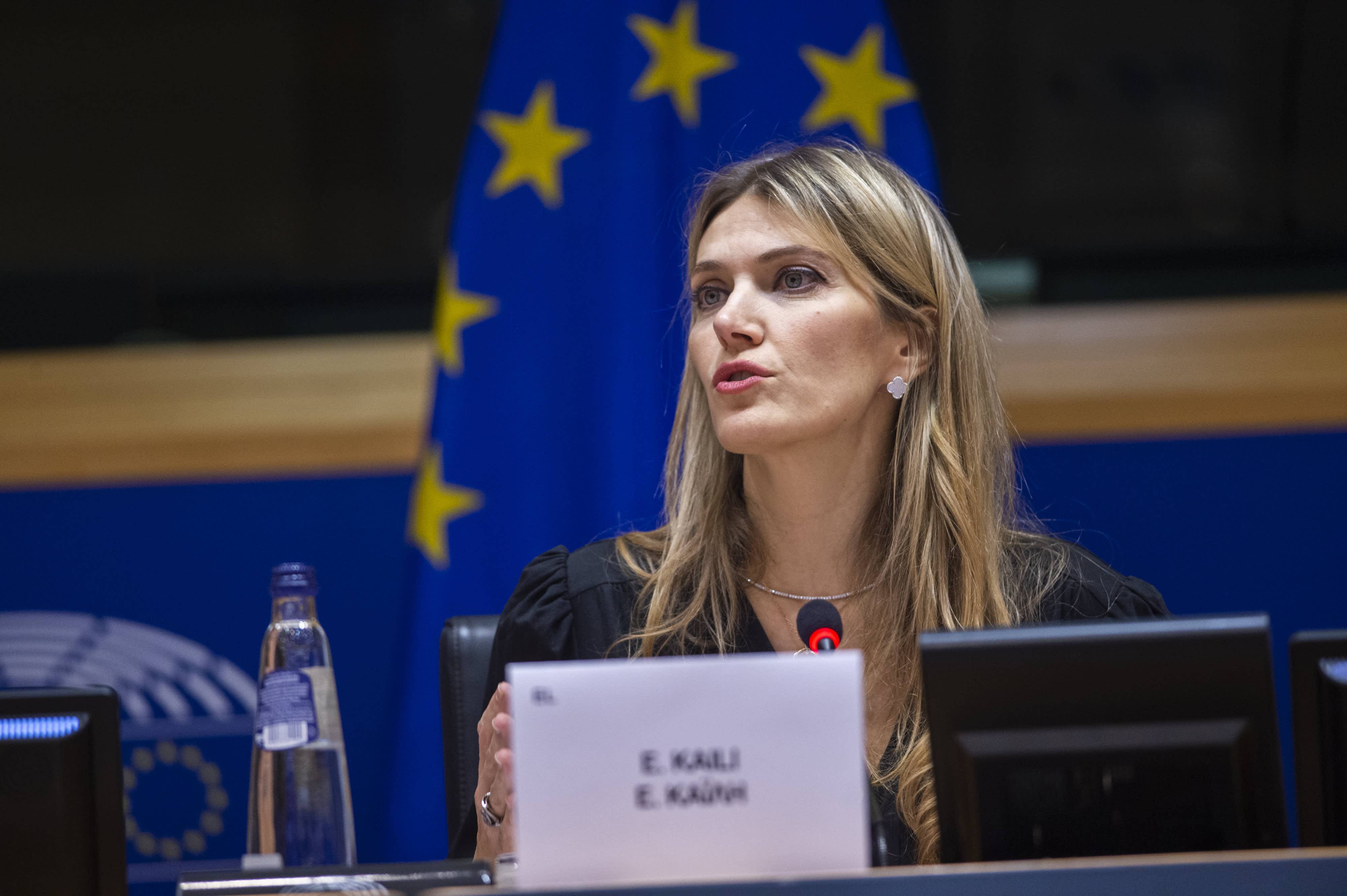 Bà Eva Kaili đã bị bãi nhiệm khỏi chức vụ Phó Chủ tịch Nghị viện châu Âu.
