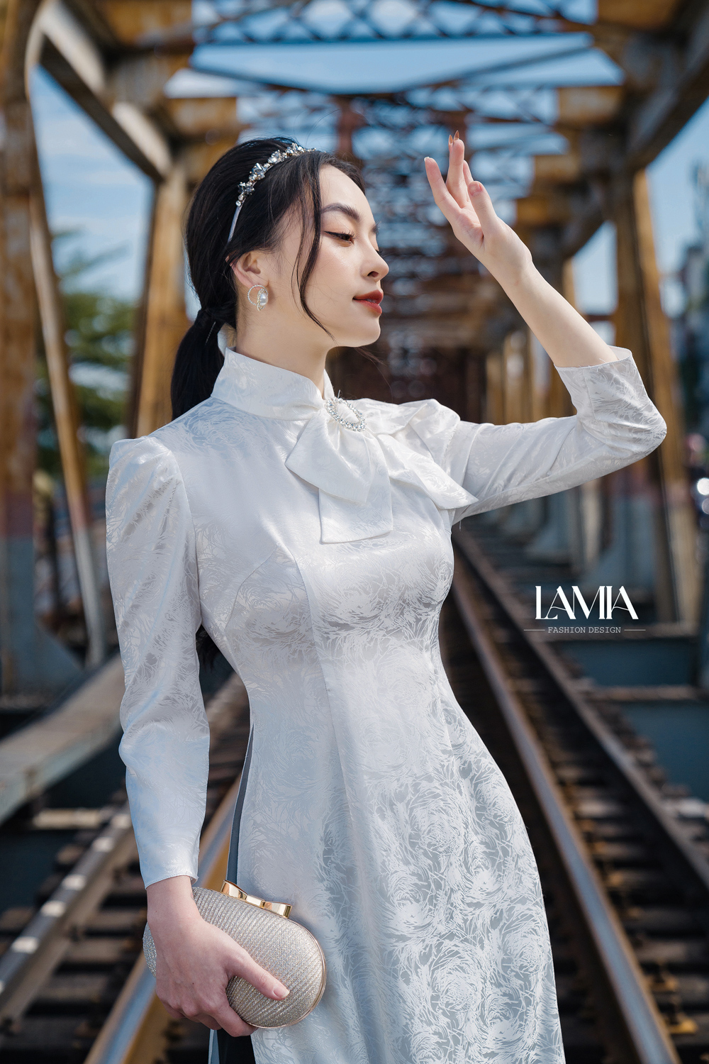 Bỏ túi Top 5 mẫu áo dài cách tân đẹp nhất đón tết 2023 - 5