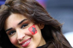 Bạn trẻ - Cuộc sống - Mê mẩn với nhan sắc các CĐV nữ Morocco ở trận thua 0-2 trước Pháp