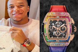 Đàn ông - BST siêu xế, đồng hồ "đỉnh chóp" của cầu thủ Pháp có thu nhập cao nhất thế giới, vượt mặt Messi