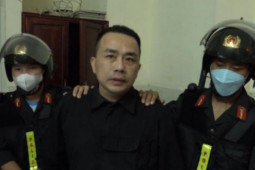 Pháp luật - Khởi tố, bắt giam Việt kiều dọa tung ảnh “nóng” để cưỡng đoạt tiền của người tình