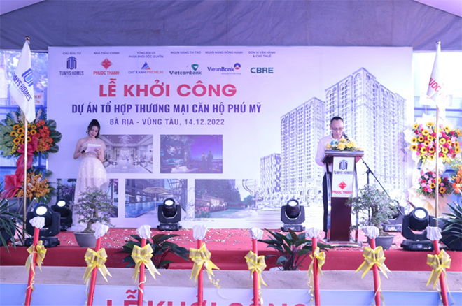 Ông Nguyễn Văn Luyện – Phó Tổng Giám Đốc, Công Ty TNHH TM Tùng Mỹ phát biểu tại Lễ Khởi Công dự án Tumys Phú Mỹ.