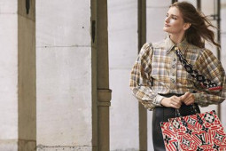 Thời trang - 4 công thức phối đồ họa tiết caro thời thượng, ấm áp cho Tết 2023