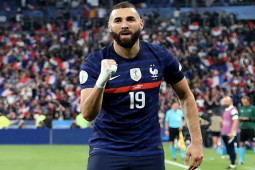 Benzema dễ tái xuất đấu Messi chung kết World Cup, Deschamps có dám mạo hiểm?