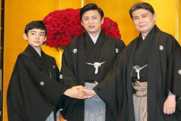 Đàn ông - Hình ảnh lớn phổng phao đẹp tựa nam thần của "tiểu hoàng tử" ở gia tộc nổi tiếng Nhật Bản