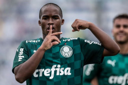 Bóng đá - Tin nóng bóng đá World Cup tối 16/12: Aguero tập cùng ĐT Argentina