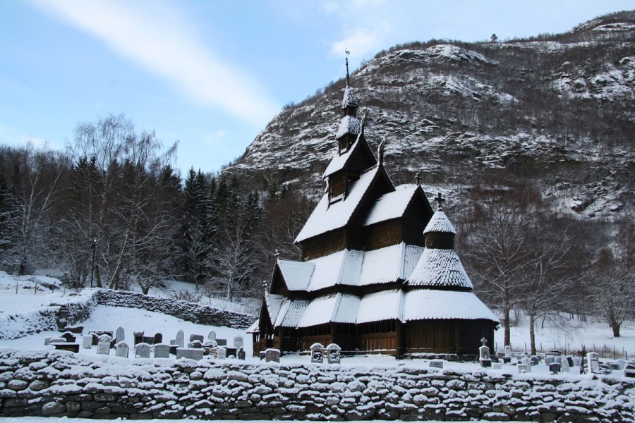 8 nhà thờ trang hoàng đón Giáng sinh đẹp nhất thế giới - 7