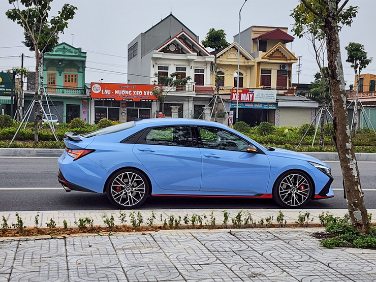 Hyundai Elantra N xuất hiện trên đường phố Việt, ngày ra mắt không còn xa - 2