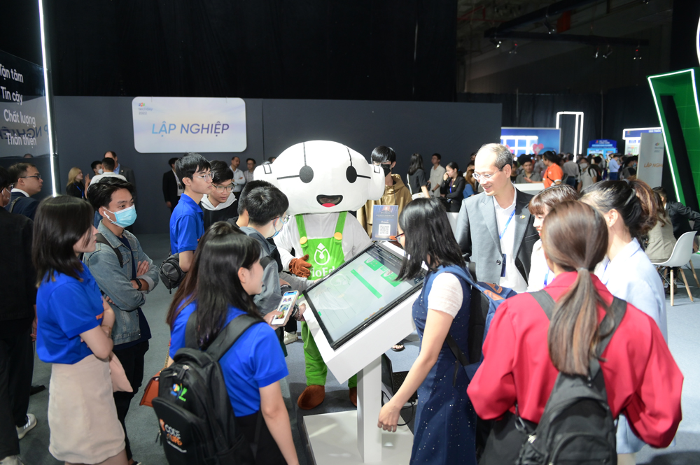VioEdu gây ấn tượng mạnh tại Diễn đàn công nghệ FPT Techday 2022 - 2