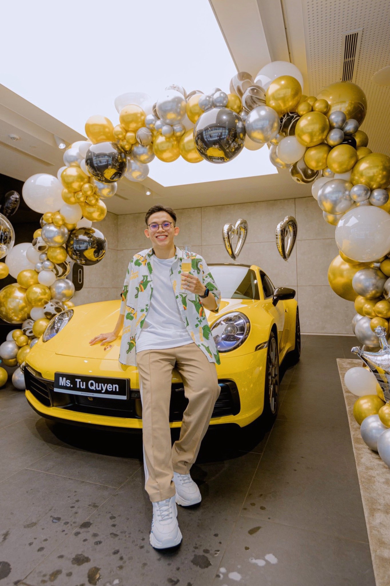 Trọng Tâm - hot TikToker 23 tuổi -  miệt mài sáng tạo với công việc nhưng không quên dẫn mẹ đi khắp nơi du lịch! - 1