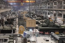 Thế giới - Để mở rộng kho vũ khí, các nhà sản xuất vũ khí Nga tăng số ngày số giờ làm việc