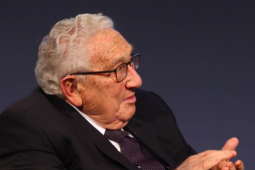 Thế giới - Cựu Ngoại trưởng Mỹ Kissinger cảnh báo chớ làm Nga ‘bất lực’ ở Ukraine