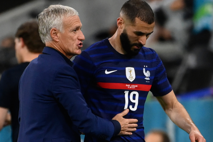 Benzema mâu thuẫn cực lớn với Deschamps?