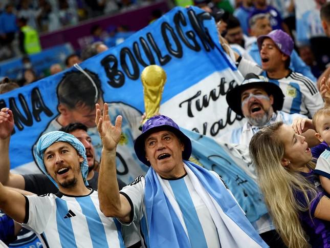 ‘Tại Argentina, người ta đang bán nhà để đi xem chung kết World Cup’ - 1