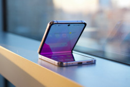 Thời trang Hi-tech - Samsung lại tung video chế giễu Apple