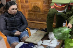 Pháp luật - Danh tính 3 đối tượng vừa bị bắt cùng số ma túy “khủng” và súng, đạn ở Huế