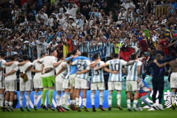 Bóng đá - Fan Argentina chơi lớn: Bán nhà, cầm cố xe để xem Messi đá chung kết World Cup