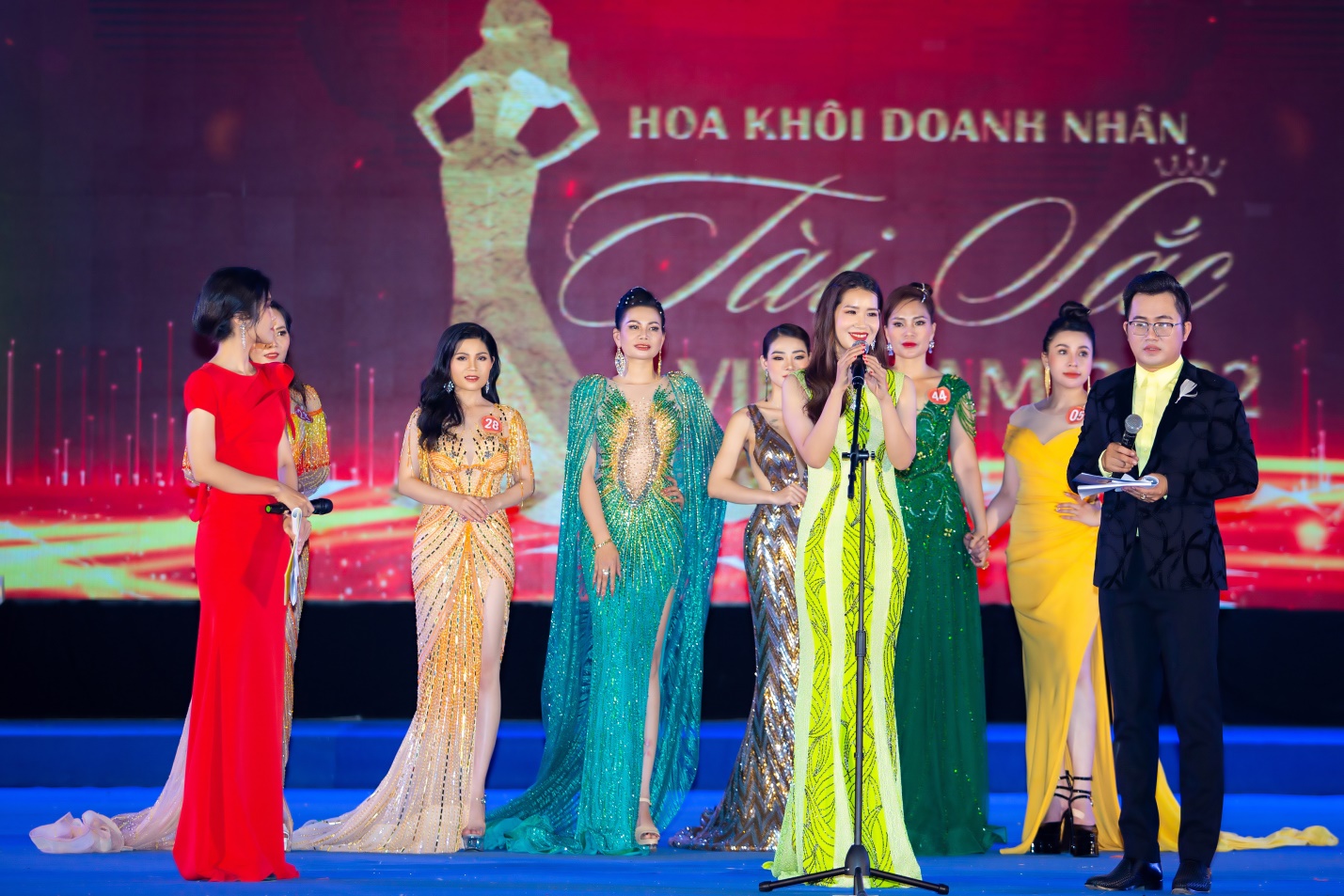 Trần Thị Ngọc Thủy tự tin trả lời câu hỏi bà BTC đề ra