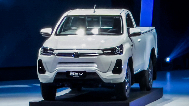Bộ đôi xe bán tải điện mới của Toyota ra mắt thị trường Đông Nam Á - 1