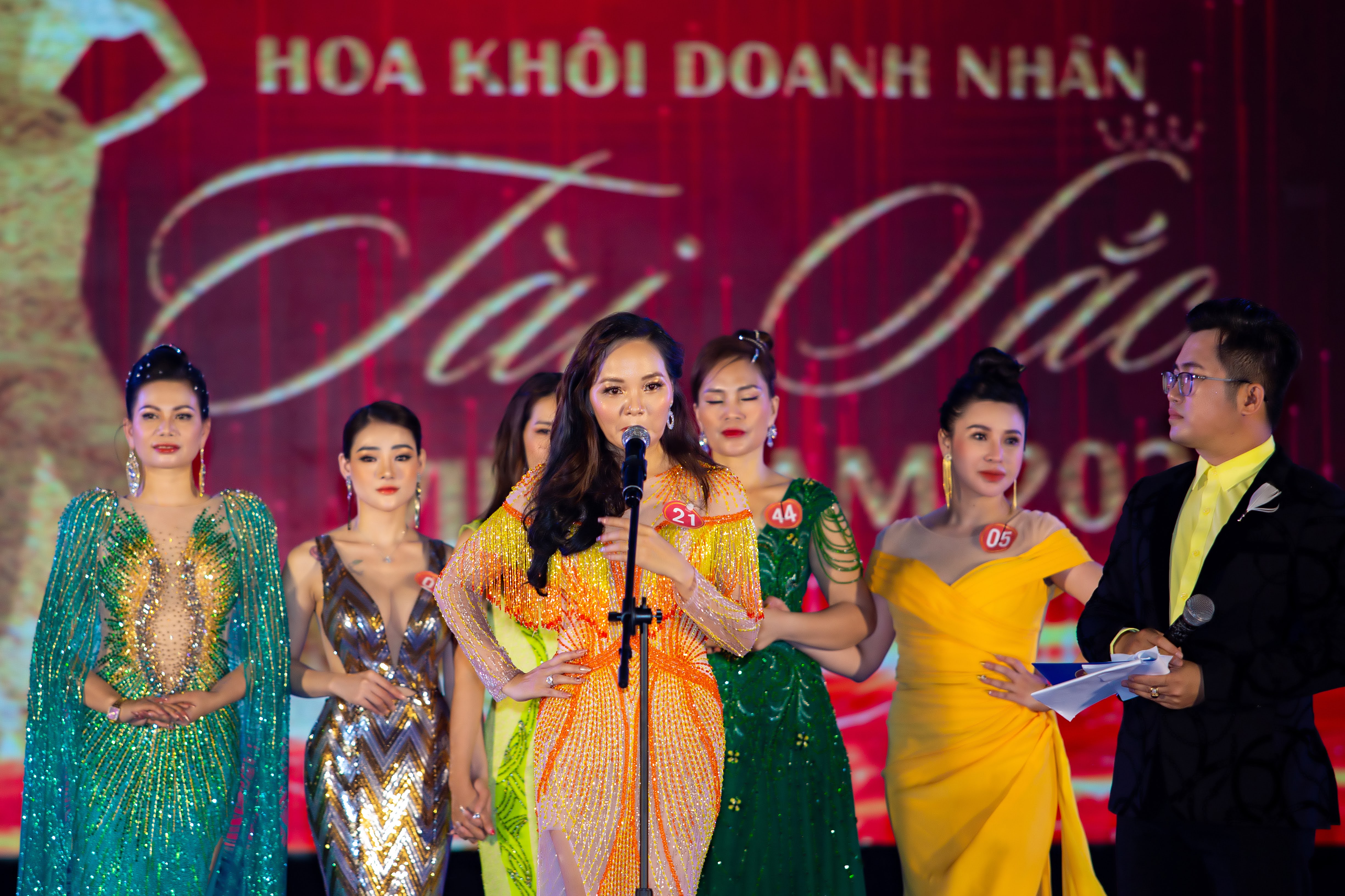 Doanh nhân Nguyễn Hồng Thoa gây ấn tượng với thần thái tại chung kết Hoa khôi Doanh nhân Tài sắc Việt Nam năm 2022 - 4