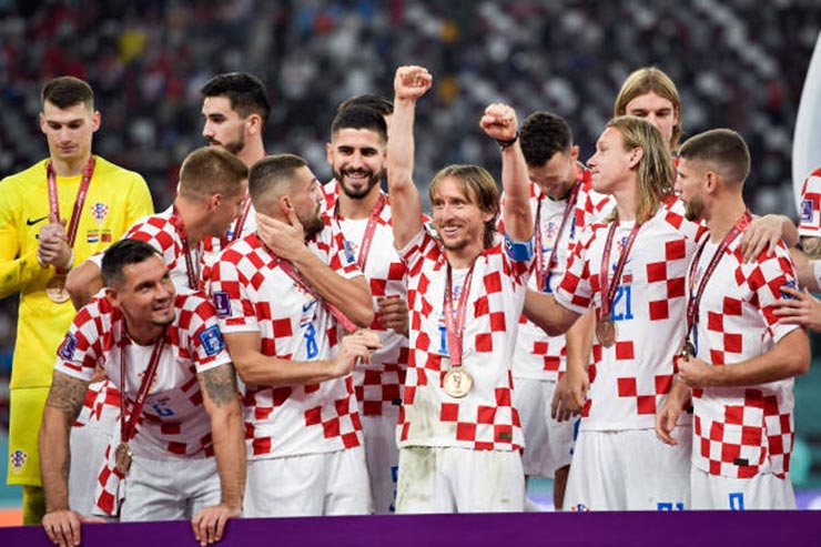 Modric và đồng đội ăn mừng khi giành hạng 3 World Cup 2022