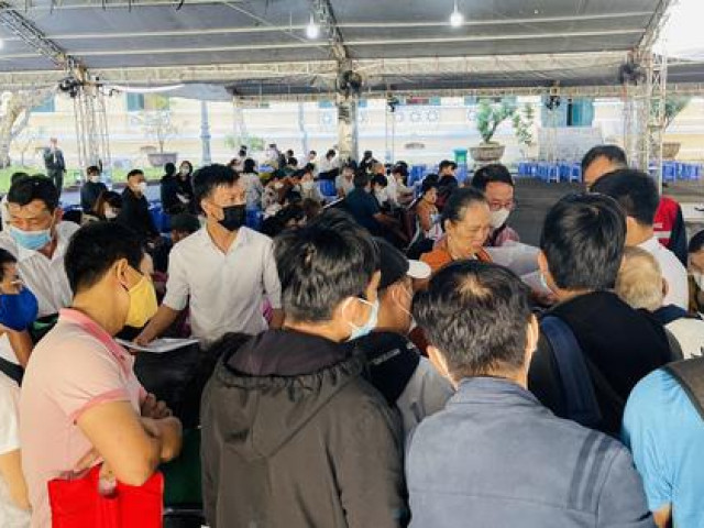 Tin tức trong ngày - Nhiều nạn nhân của Alibaba bật khóc, lủi thủi ra về