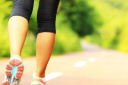 Sức khỏe đời sống - Công dụng bất ngờ của việc đi giật lùi