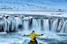 Du lịch - Có điều gì hấp dẫn ở đất nước Châu Bùi - Binz hẹn hò?