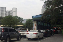 Tư vấn - Xe đi đăng kiểm xếp hàng dài, làm sao để tiết kiệm thời gian?