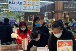 Thị trường - Tiêu dùng - Hàng hóa rầm rộ giảm giá trước Tết