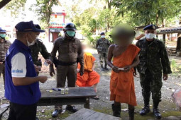 Thái Lan: Cảnh sát đột kích chùa, phát hiện điều ”gây sốc” về các nhà sư