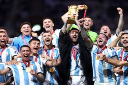 Bóng đá - Messi bùng nổ giúp Argentina "lên đỉnh" thế giới: Thiên tài đón mưa kỷ lục