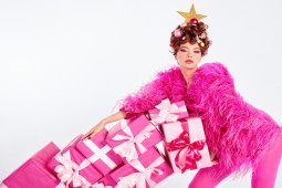 Thời trang - Minh Tú đón giáng sinh rực rỡ trong bộ ảnh thời trang cá tính