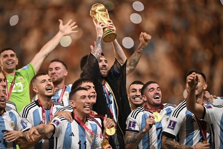 Chức vô địch World Cup của đội tuyển Argentina giúp người dân nước này hi vọng vào những điều tốt đẹp hơn trong tương lai.