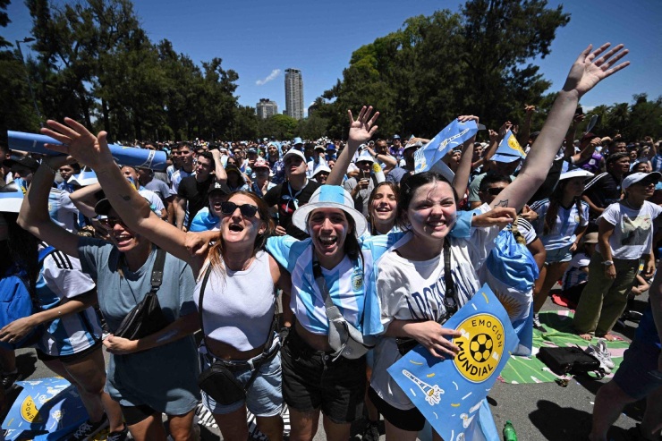 Dàn sao Argentina vô địch World Cup tức tốc về nước, lễ rước cúp diễn ra khi nào? - 2