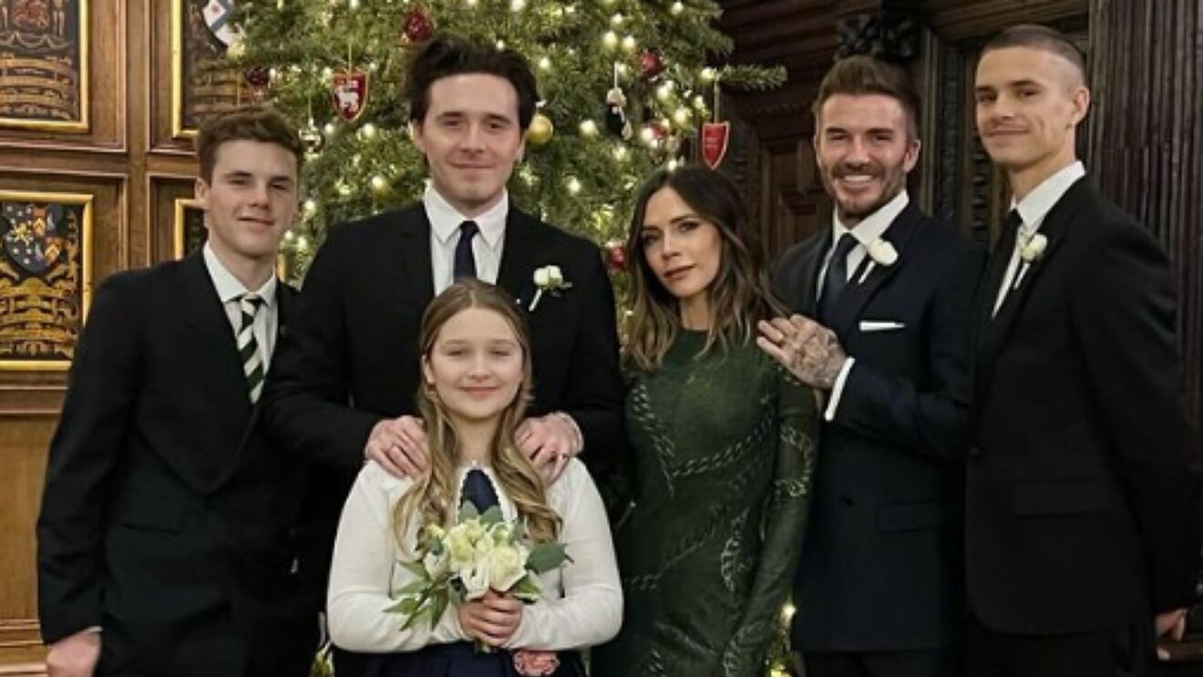 David Beckham bên vợ và các con của mình.
