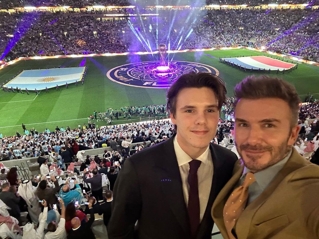 David Beckham và con trai Cruz Beckham trong trận chung kết.