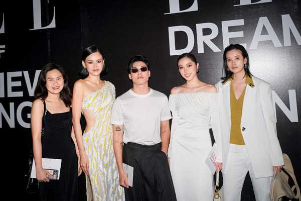 Siêu mẫu Tuyết Lan trong thiết kế váy lệch vai.