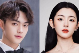 Đời sống Showbiz - Hứa Khải vào khách sạn với đàn em cùng công ty