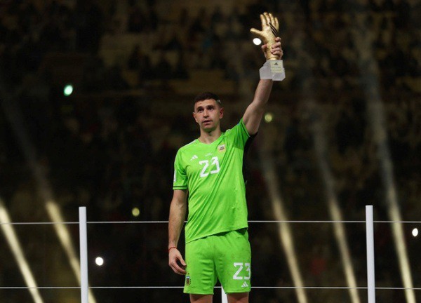 Emiliano Martinez giành giải Găng tay vàng tại World Cup 2022