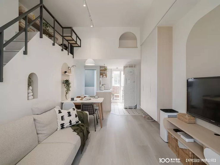 Đây là nơi ở của một gia đình 3 người, có diện tích 55m2.
