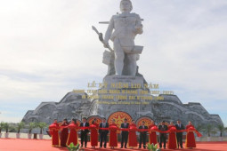 Tin tức trong ngày - Đắk Nông khánh thành tượng đài trị giá 78 tỉ đồng