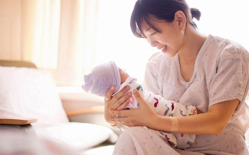 Sau sinh phụ nữ cần quan tâm chăm sóc âm đạo, tử cung để đảm bảo sức khỏe sinh sản về sau.