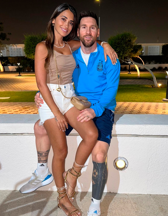 Messi và người vợ từ thuở "thanh mai trúc mã"&nbsp;Antonella Roccuzzo.