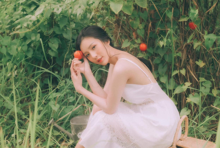Trương Võ Huyền Trân sinh năm 1994, quê Nam Định.
