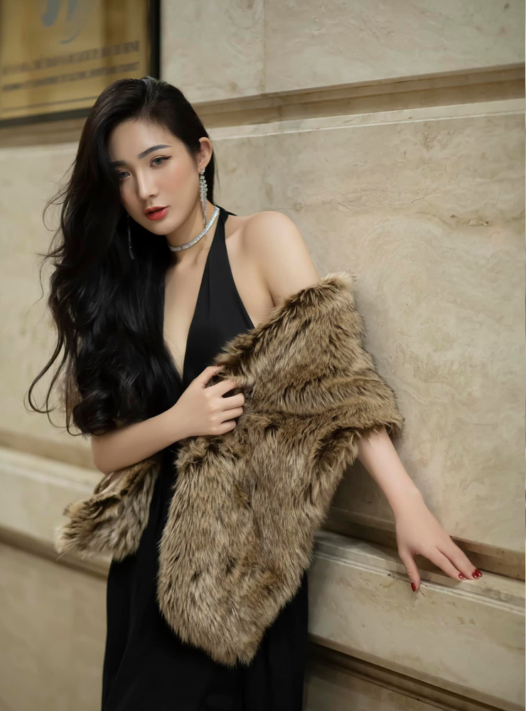 Để có được nếp gấp này, các cô gái cần phải có một cặp đùi chắc khỏe, phần hông nở nang cùng eo thon, nhỏ.
