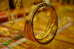 Kinh doanh - Giá vàng hôm nay 21/12: Tăng thần tốc, vượt đỉnh 5 tháng