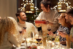 Làm đẹp - Làm thế nào để ăn Giáng sinh ngon mà không lo béo?